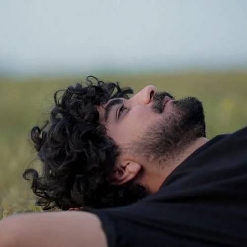 دانلود آهنگ آشنای من من غریبم بی تو