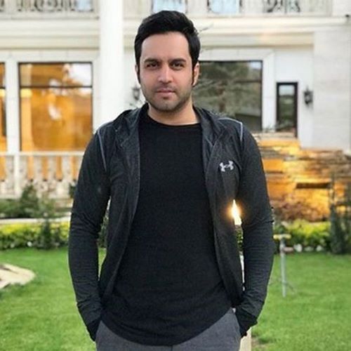 دانلود آهنگ حسین توکلی موهاش بلنده از پشت میبنده