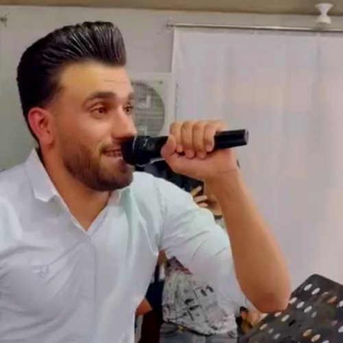 دانلود آهنگ عشق مو نچراله همه چیش ساده دانلود آهنگ عشق مو نچراله همه چیش ساده