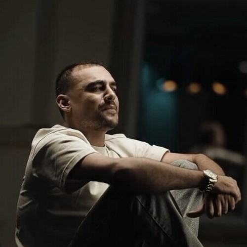 دانلود آهنگ سنگ مزارگم بشور دانلود آهنگ سنگ مزارگم بشور