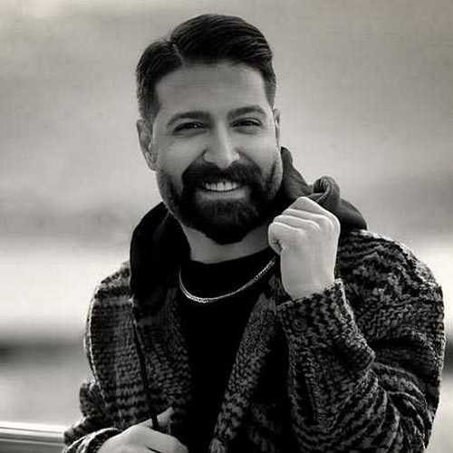 دانلود آهنگ نظر بازی نکن با دلم بازی نکن