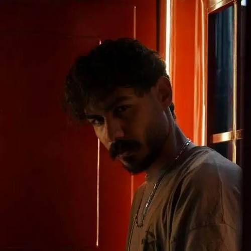 دانلود آهنگ منو چشمات راهی میخونه کرد دانلود آهنگ منو چشمات راهی میخونه کرد
