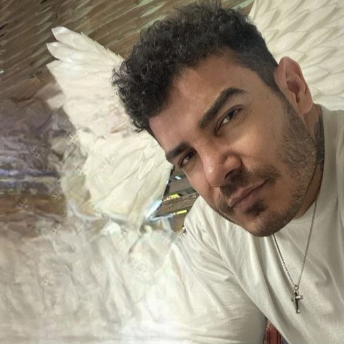 دانلود آهنگ هرکجا پا میزاره خوشگلیاش به چشم میاد